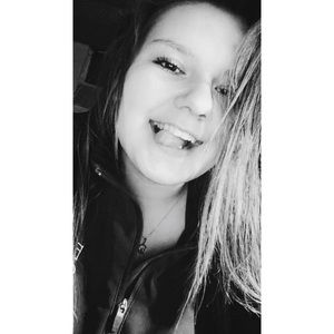 Meet your Posher, Abigail